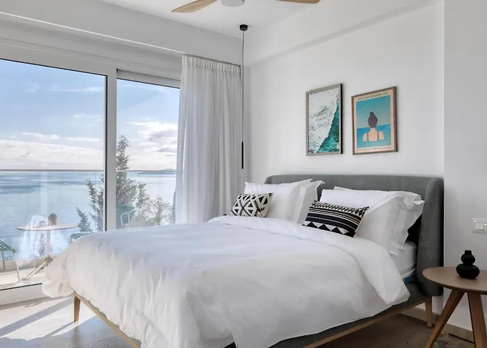 Luxurioese Wohnung Mit Meerblick Stoa Serenity